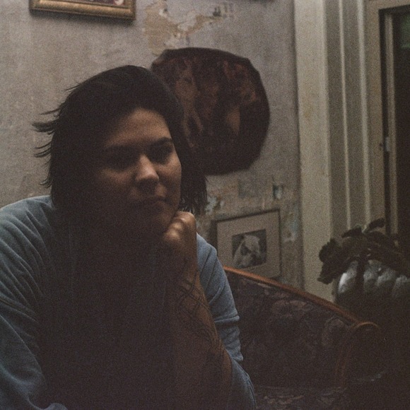 Meet your Posher, Gabriela - Picture 1 of 1